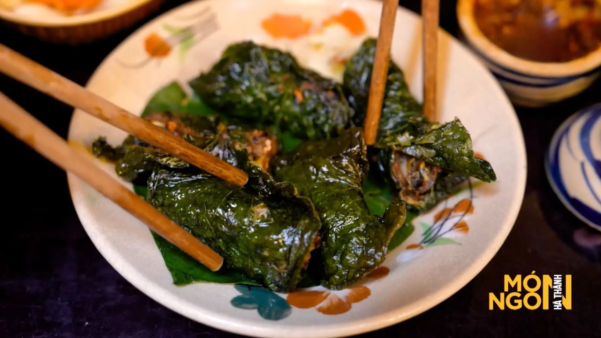 Chả ốc cuốn lá lốt | Món ngon ở Hà Thành | 28/11/2025